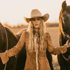 Lainey Wilson Net Worth, Income & Earnings (2025)