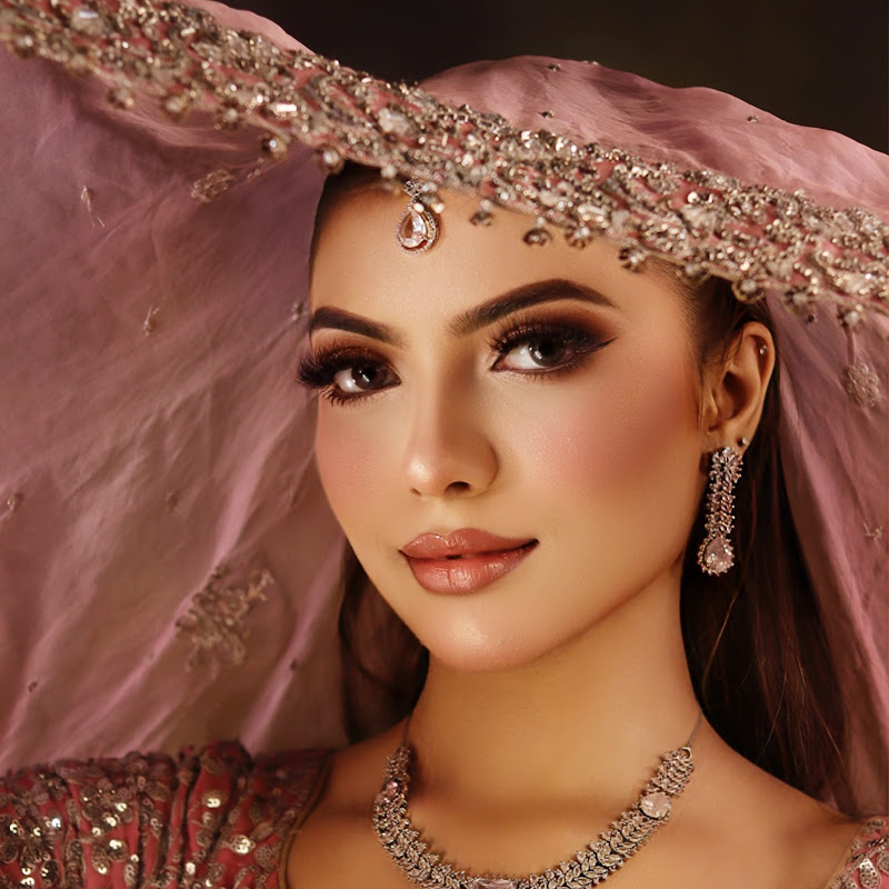Zarvas Makeup