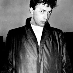 Tim Curry - Topic