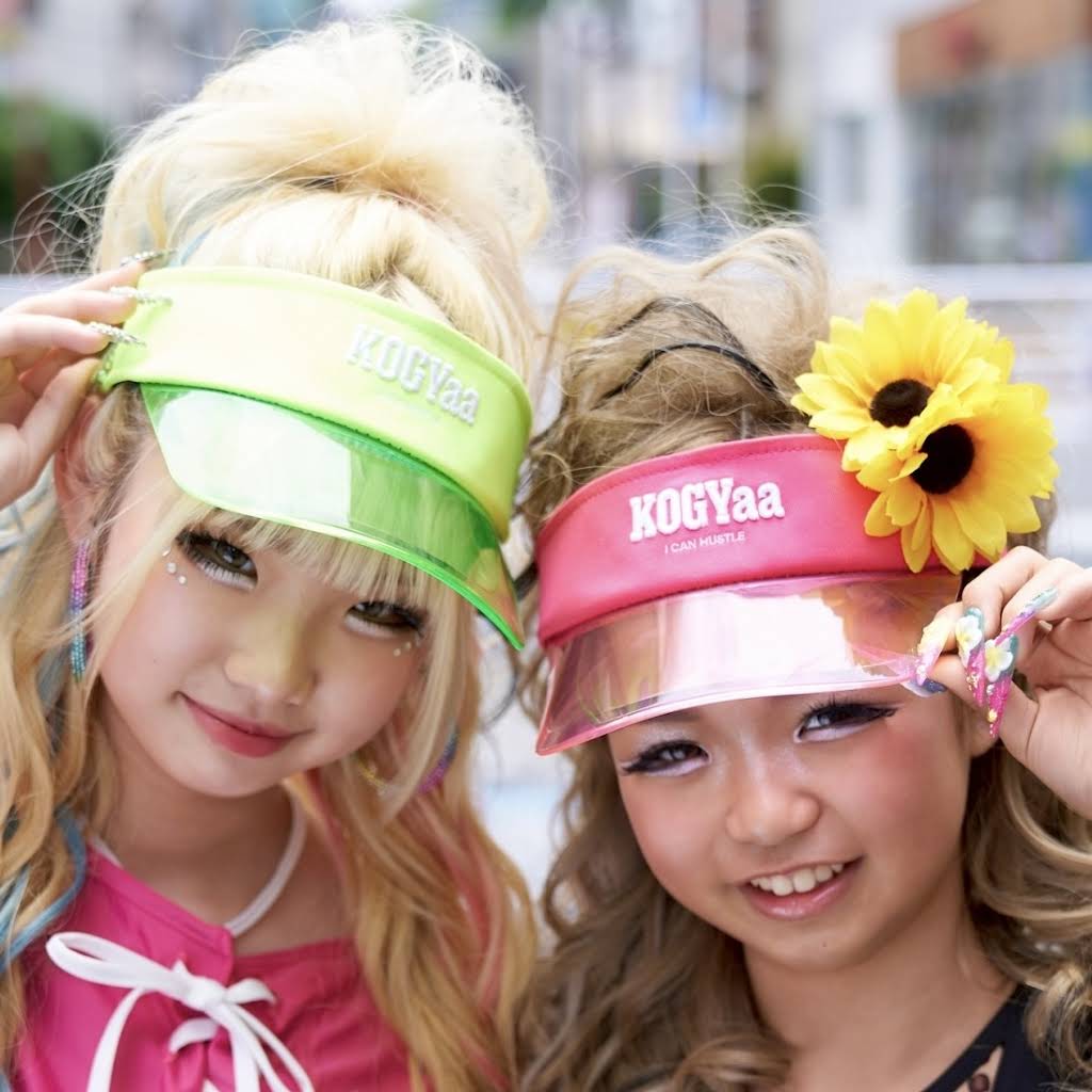KOGYARU 6月号 コギャル特集 ウチらの原点、輝きは無限大ッッ♾️✨ 初期メン4人がKOGYARU
