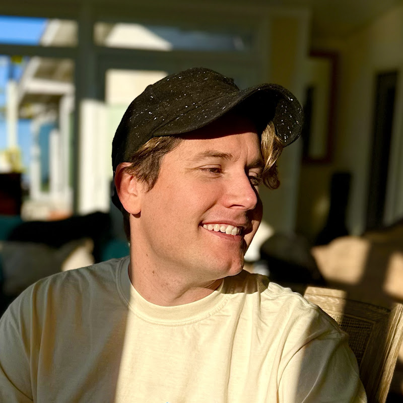 VÂN SCOTT