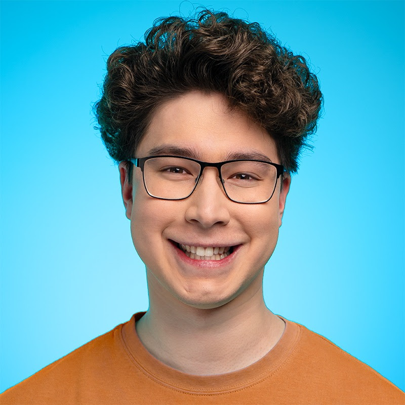 EYreacts