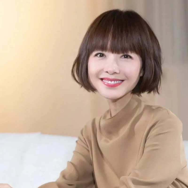 陈鲁豫 LuYu Chen 官方频道 LuYu Chen Official Channel Logo