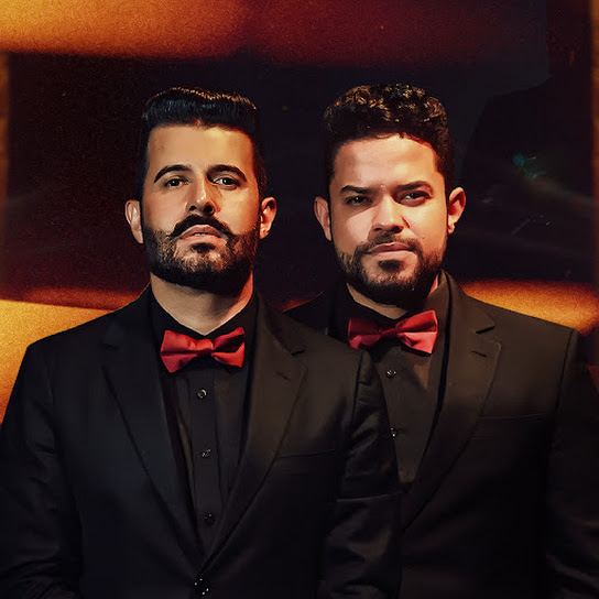 Douglas & Vinícius