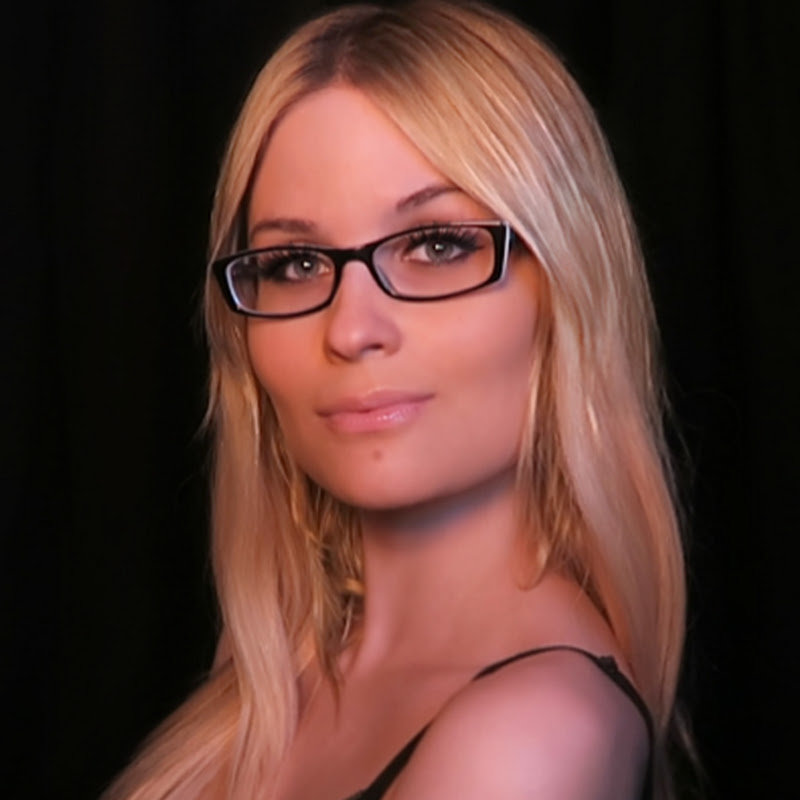 Photo Juliet Says ASMR