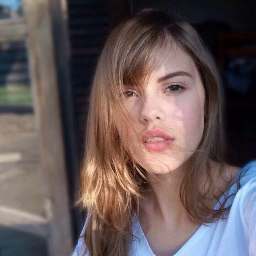 Giovanna Mariano YouTube channel avatar