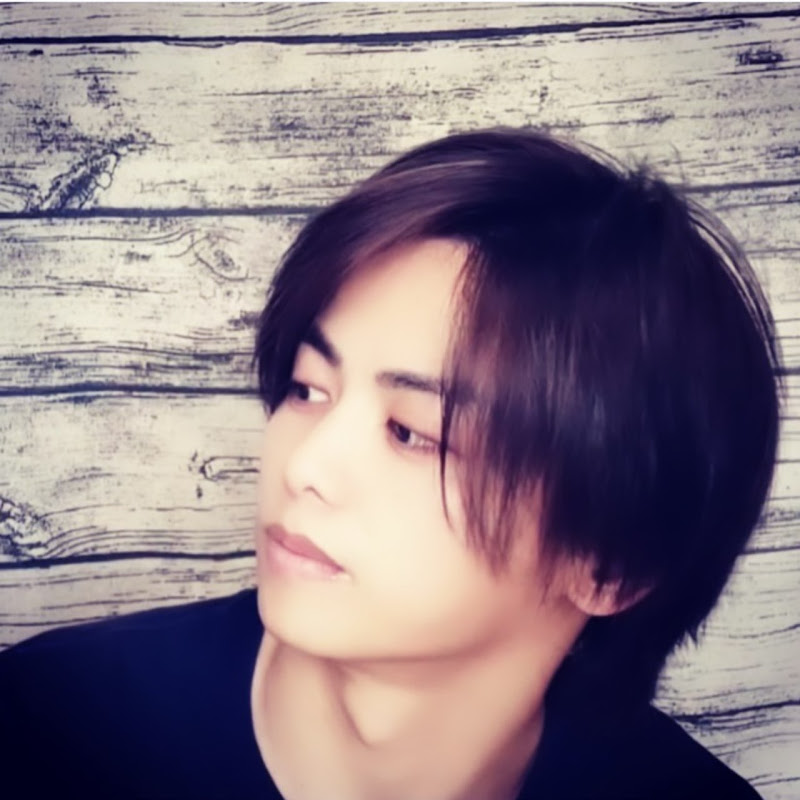 Cris Izumi - 網紅的藏寶箱 