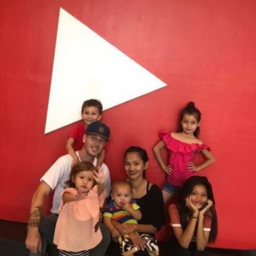 The Ahern Family Avatar del canal de YouTube