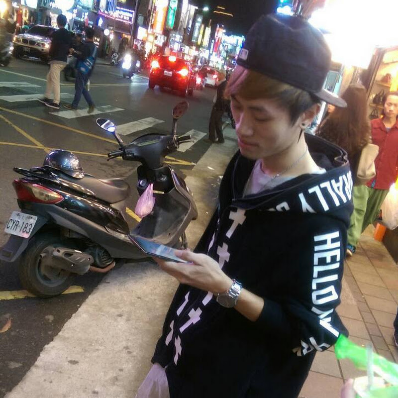 神眉 - 網紅的藏寶箱 