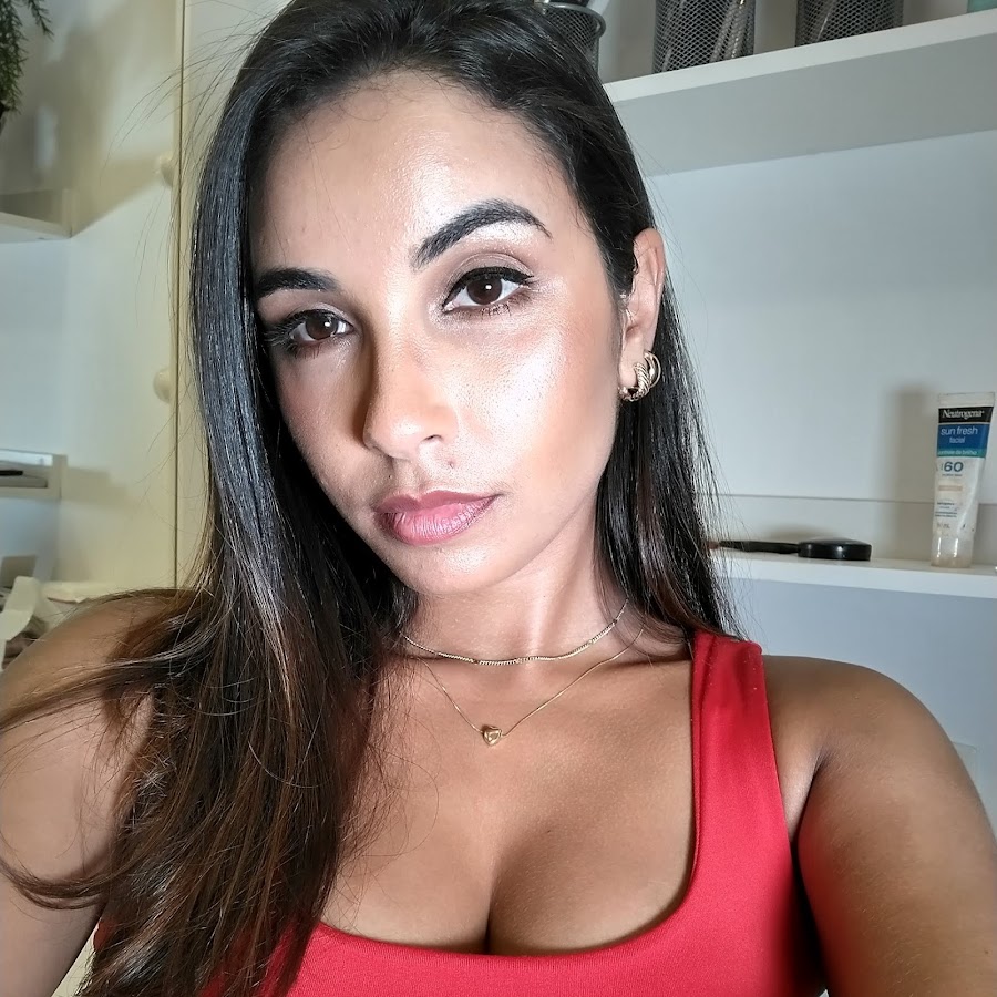 Vanessa Novena YouTube channel avatar