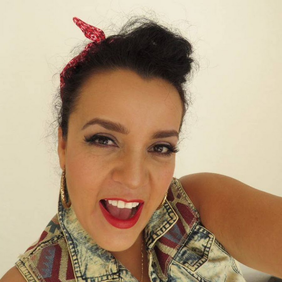 Fernanda Berlei YouTube channel avatar