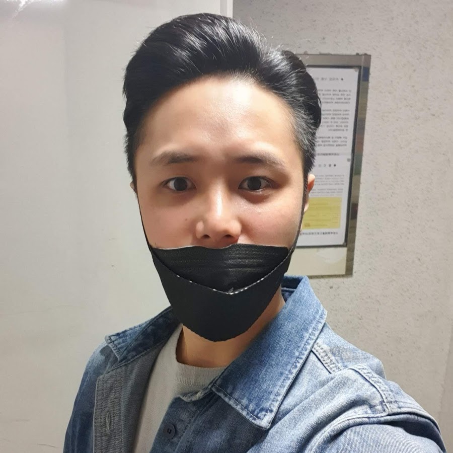 Koreli Erkek YouTube kanalı avatarı
