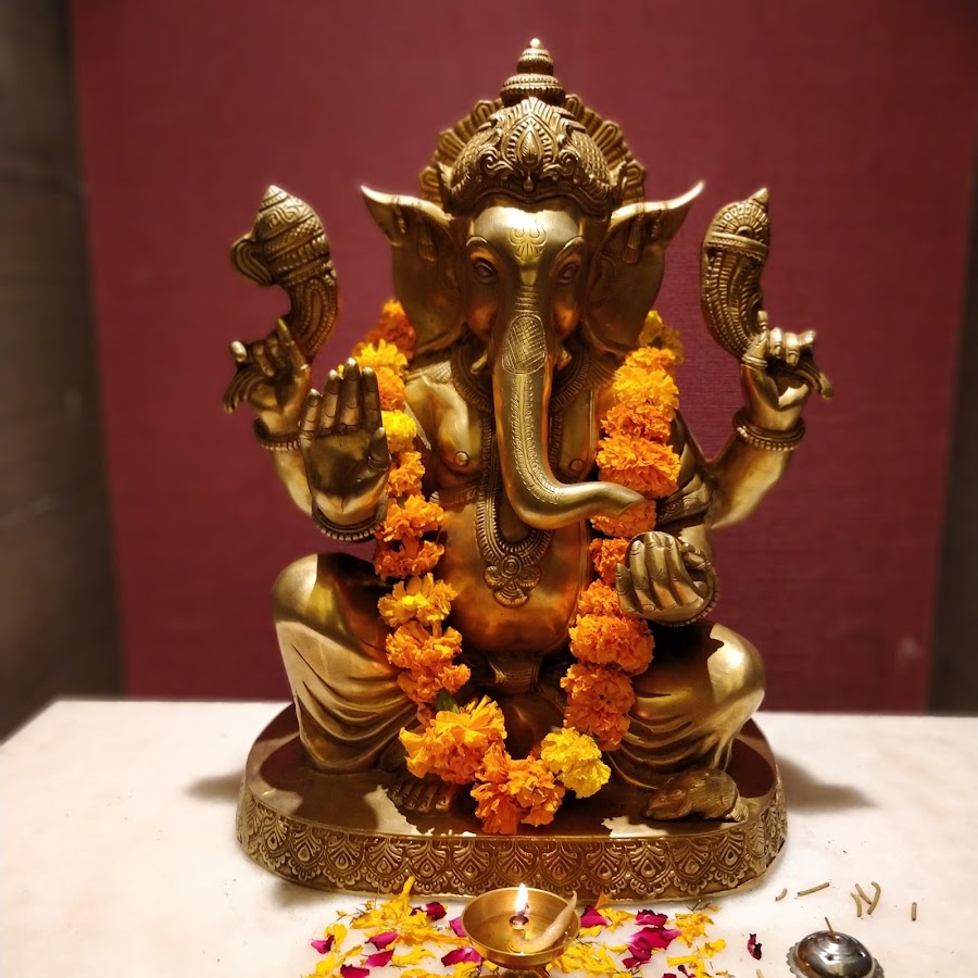 FOOD Ganesha رمز قناة اليوتيوب