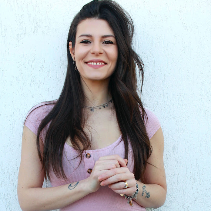 Nadia ϟ Tempest Net Worth & Earnings (2026)