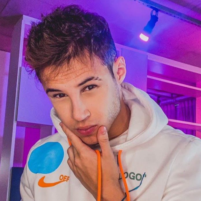 Vilhena Net Worth & Earnings (2025)