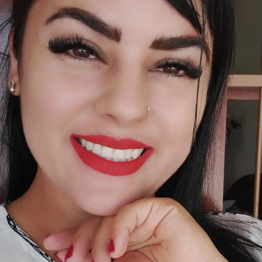 Shirley AraÃºjo YouTube kanalı avatarı