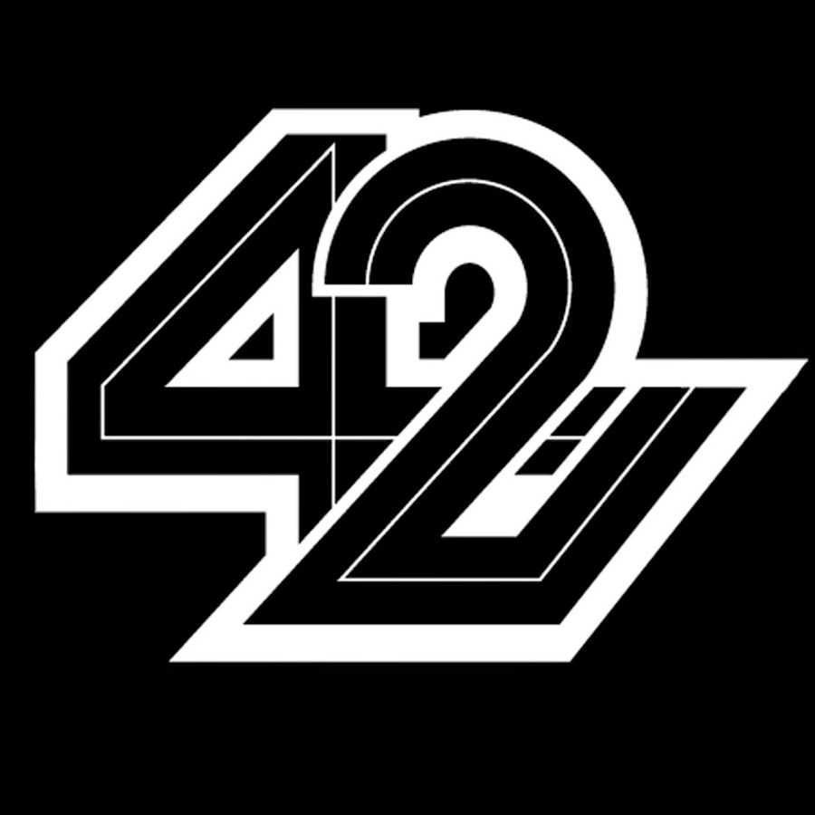 Crew42 YouTube channel avatar