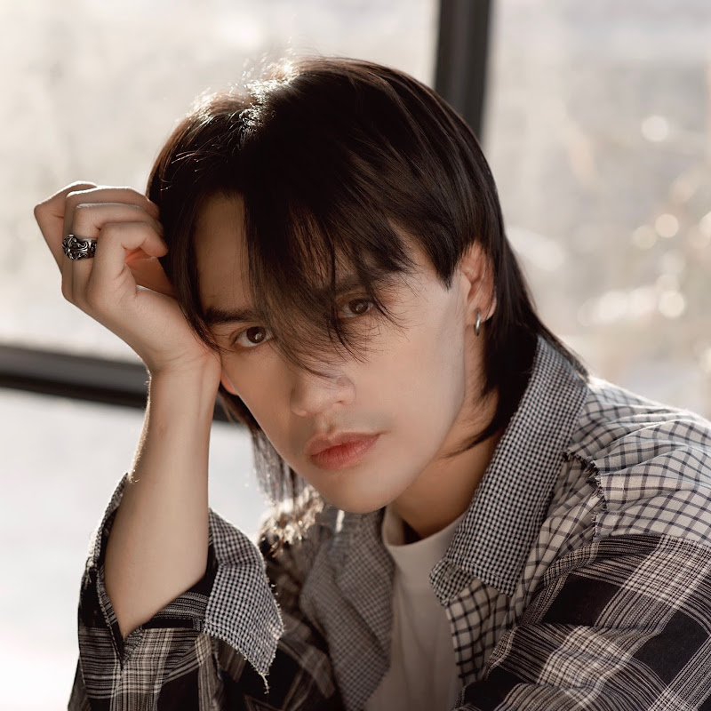 Nguyễn Trần Trung Quân - 網紅的藏寶箱 