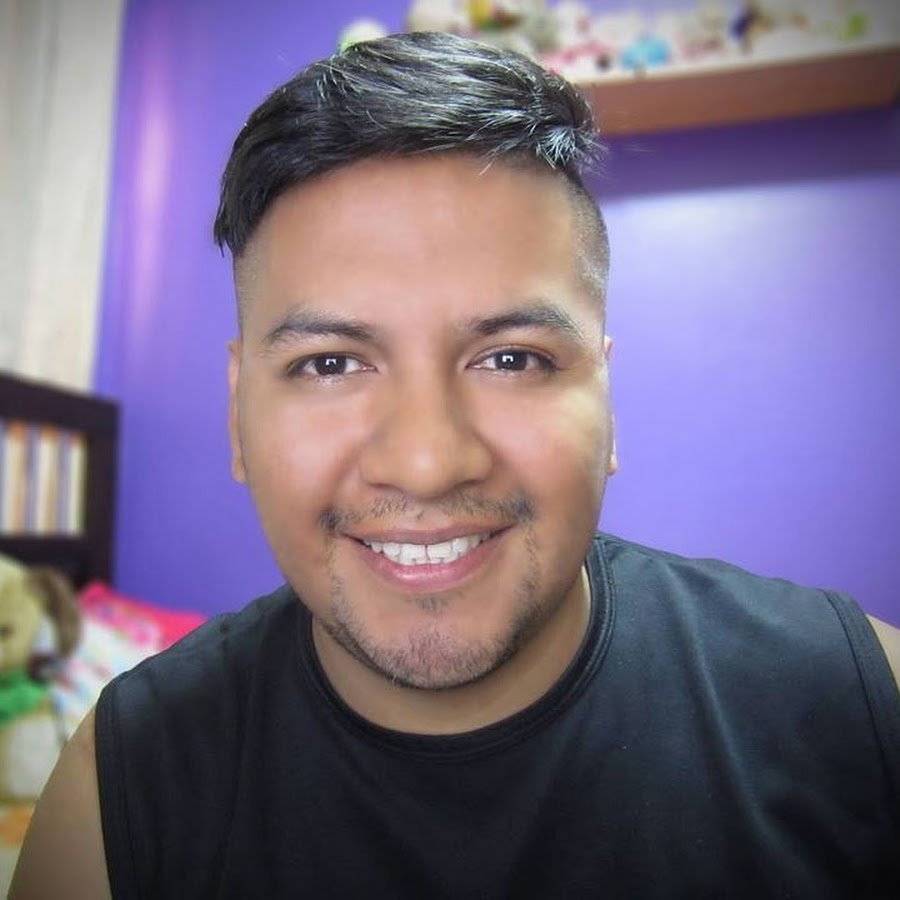 Aaron Licas Quiroz رمز قناة اليوتيوب