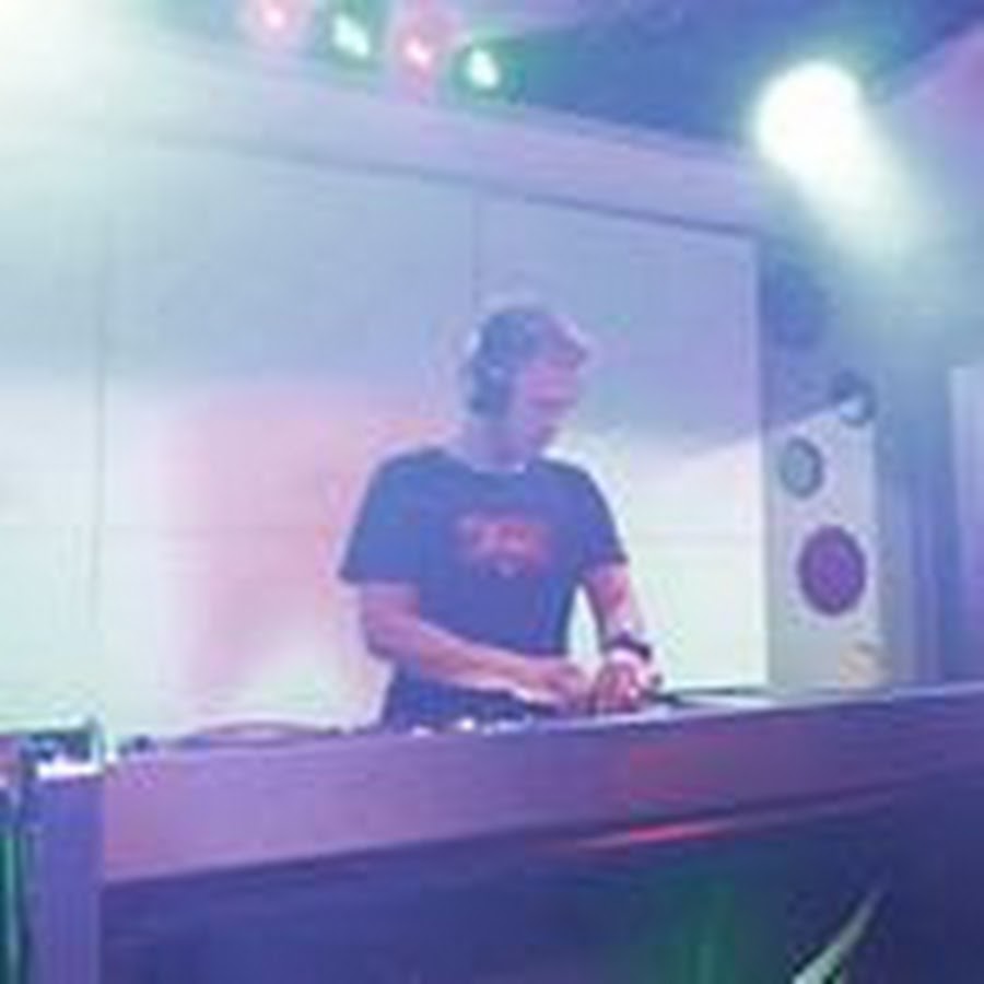 DJ D3MAR