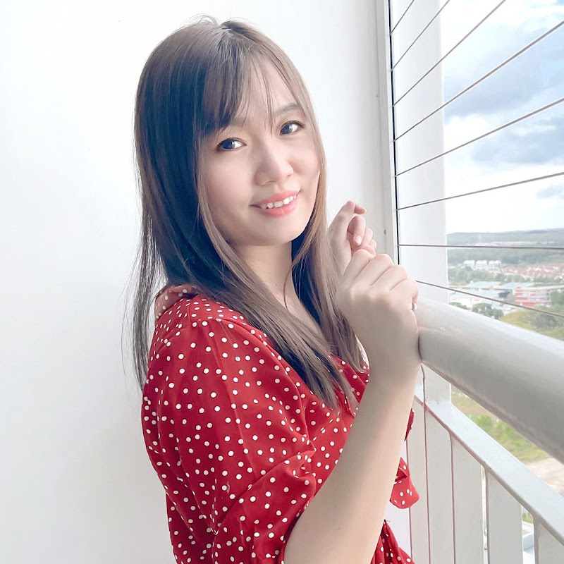 YUI CHIA - 網紅的藏寶箱 