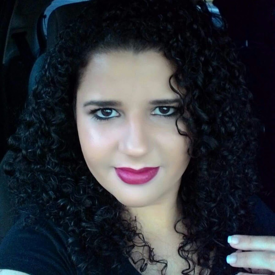 Lorena Gontijo YouTube channel avatar