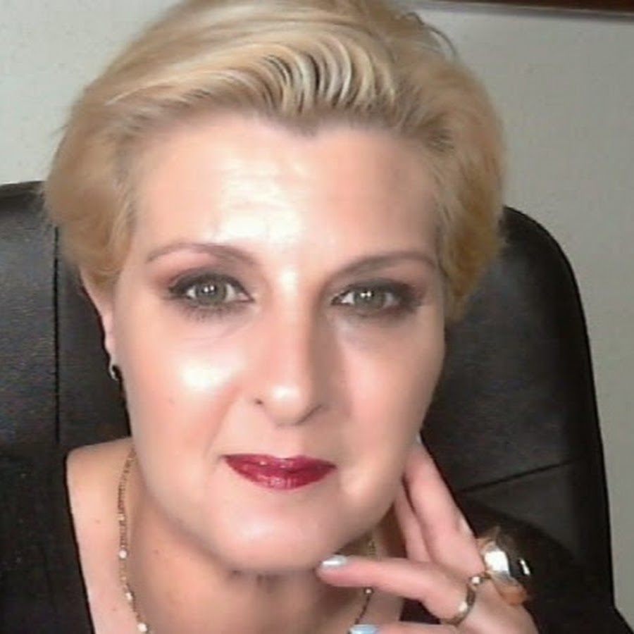 Pilar Roca YouTube channel avatar