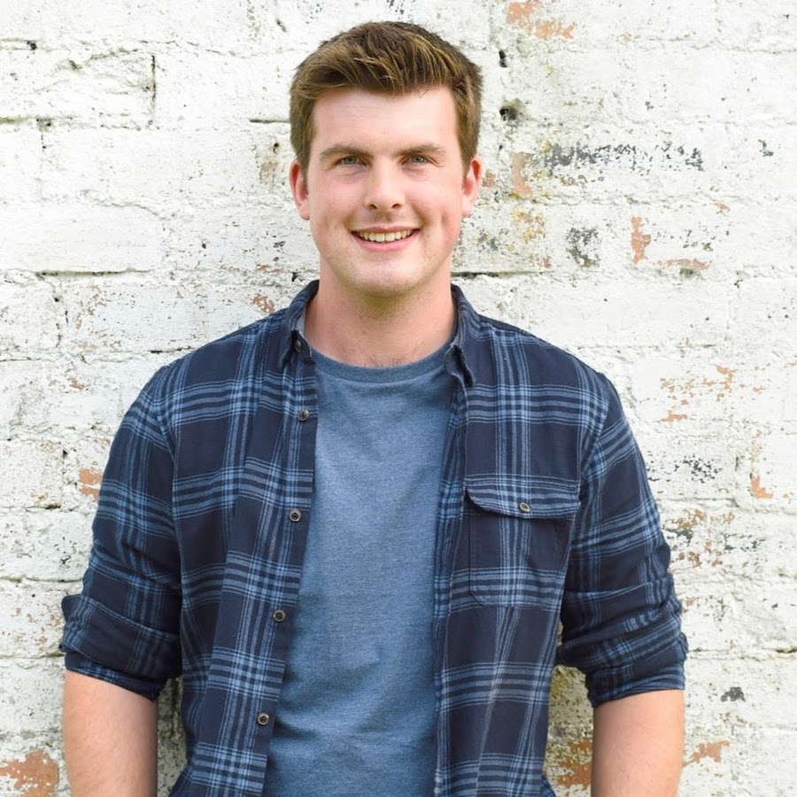 Classify two Welsh celebrities