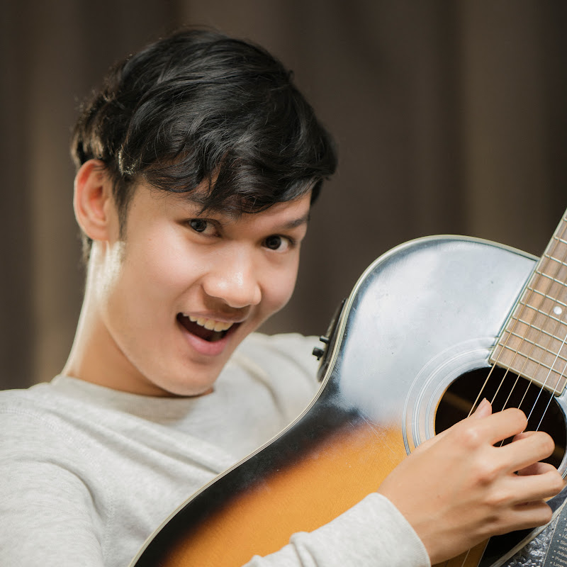 AstroMotion - 網紅的藏寶箱 