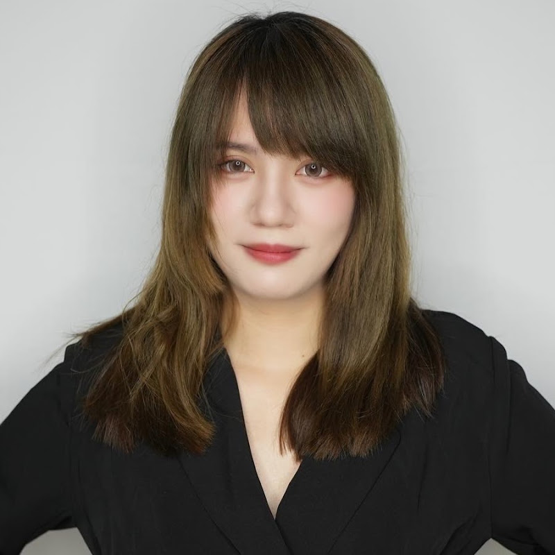 彎道小魔女 Elena - 網紅的藏寶箱 