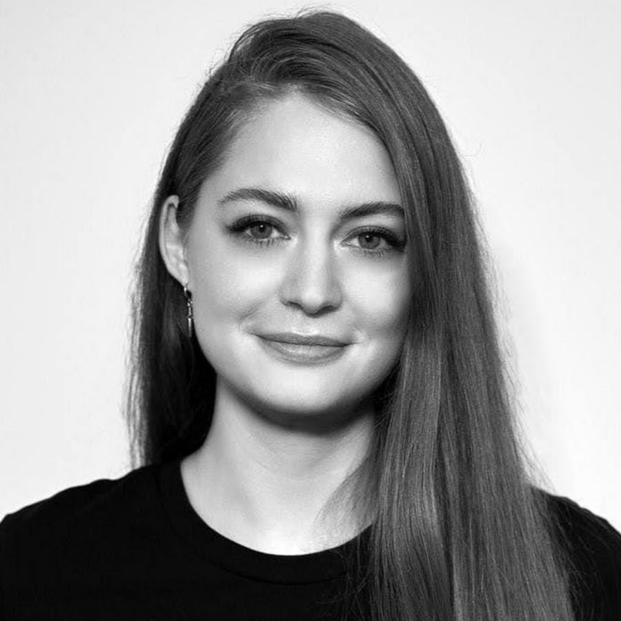Anastasia Komarova YouTube channel avatar