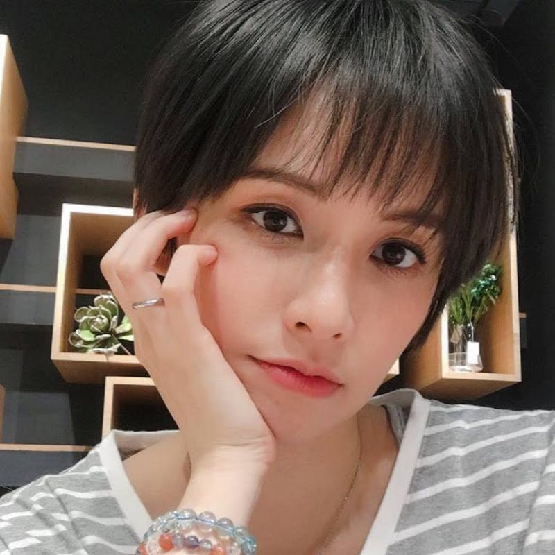 袁艾菲 AiFei - 網紅的藏寶箱 