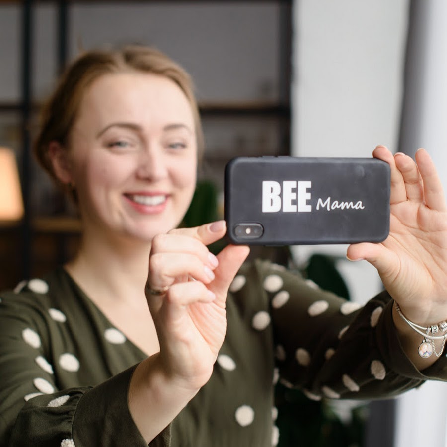 BEE mama YouTube channel avatar