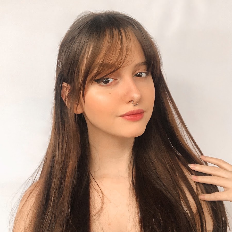 Isadora Lelis YouTube channel avatar