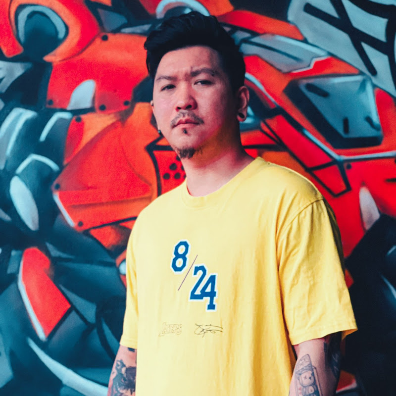 Adrian Lo Dejavu - 網紅的藏寶箱 