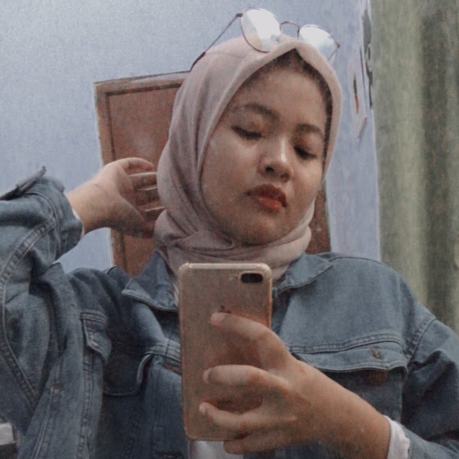Zakiyah Putri YouTube channel avatar