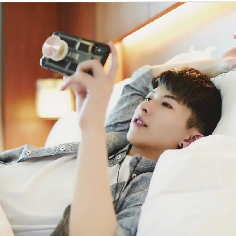 康康 - 網紅的藏寶箱 