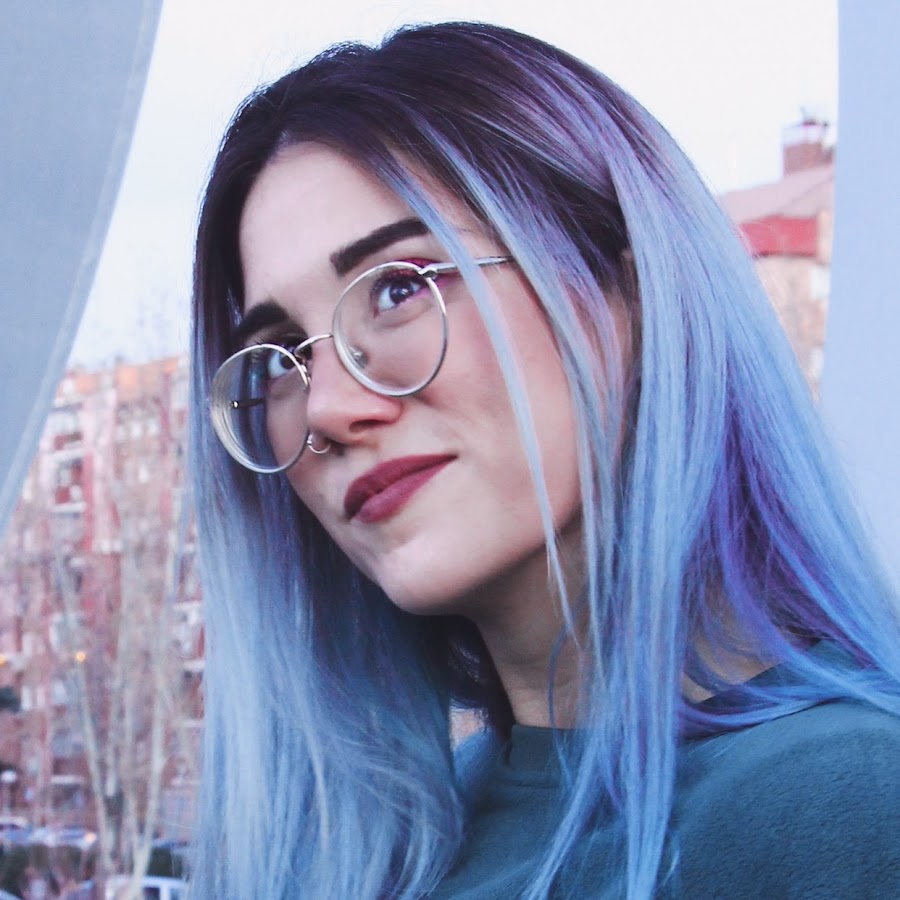 Carla Laubalo YouTube channel avatar