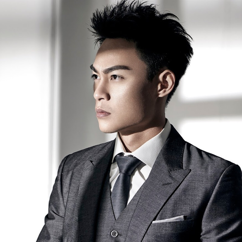 Weiron Tan - 網紅的藏寶箱 