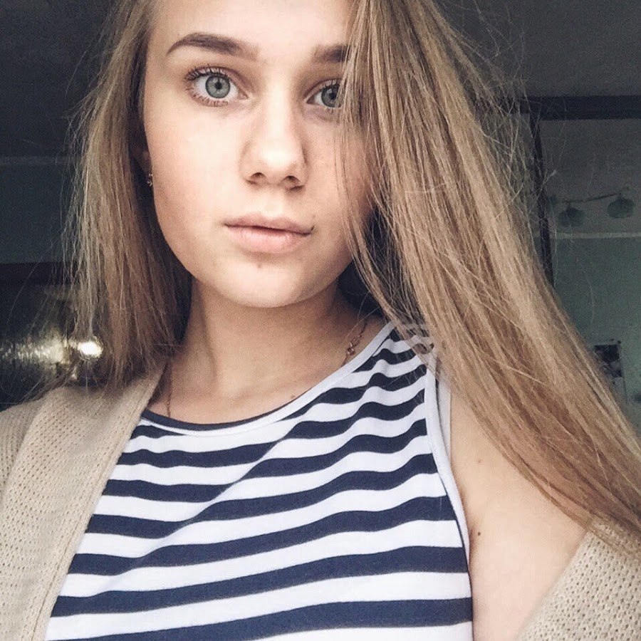 AlenaVorobeva YouTube channel avatar