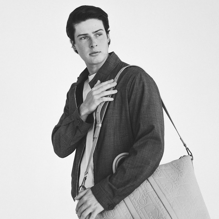 Blake Gray Bio Age Height Weight Net Worth Facts And Family Idolwiki Com