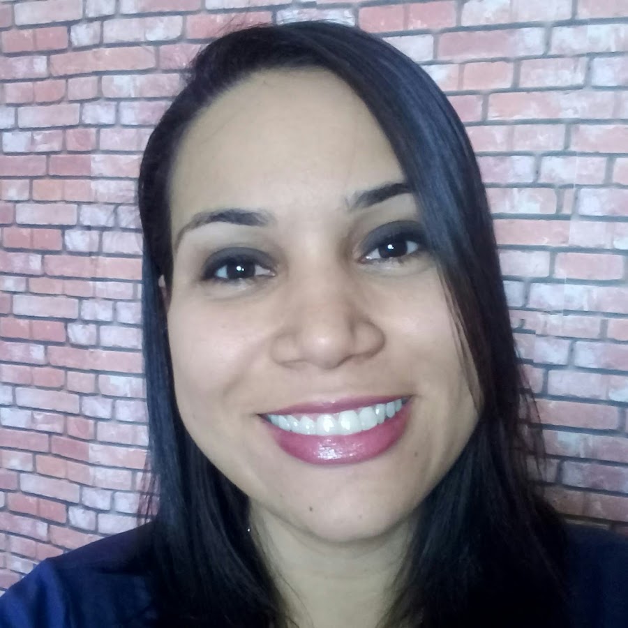 Vanessa Cruz YouTube channel avatar
