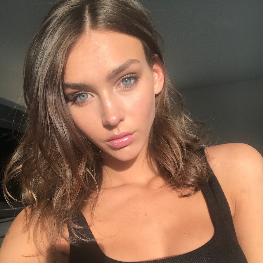 Rachel Cook YouTube channel avatar