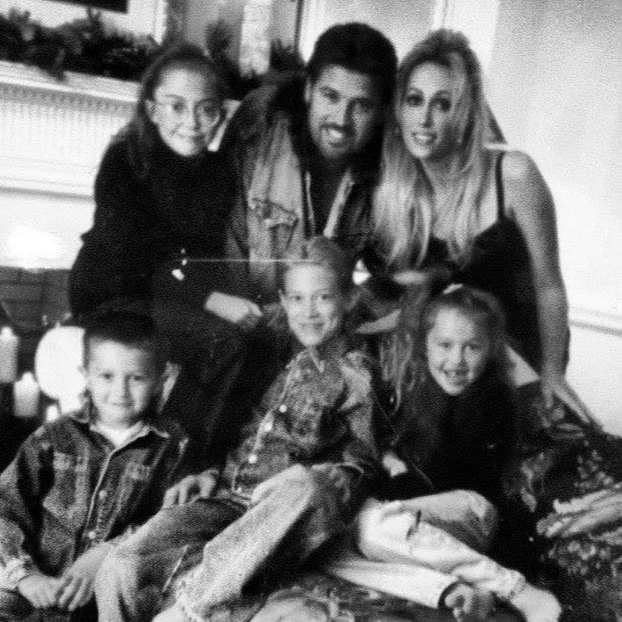 Cyrus Family Rares Avatar canale YouTube 