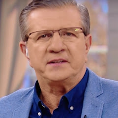 Zygmunt Chajzer tańczy do różnych piosenek