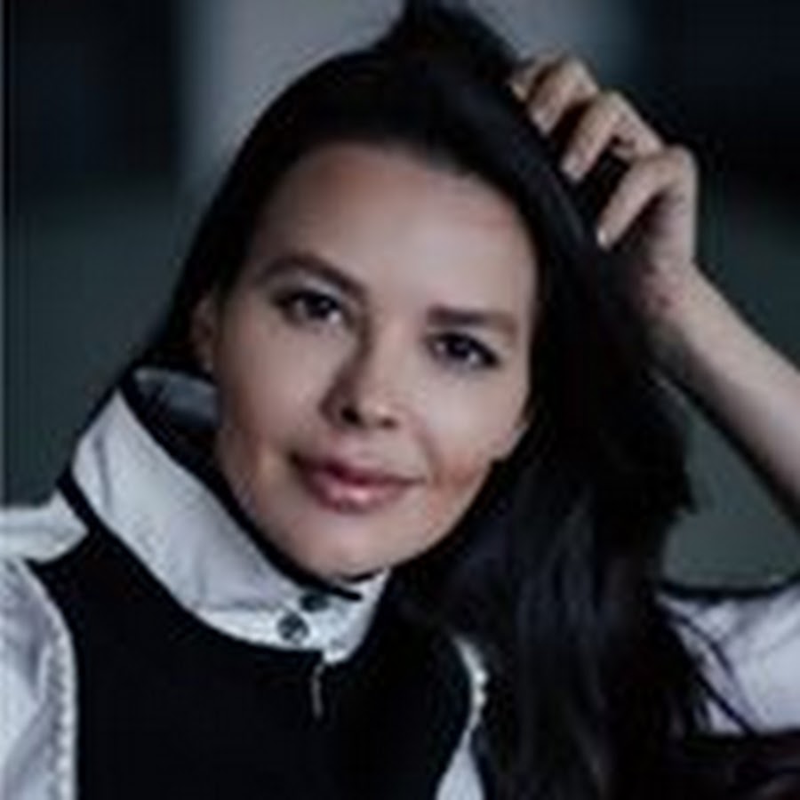 Marina Velez lifestyle YouTube channel avatar
