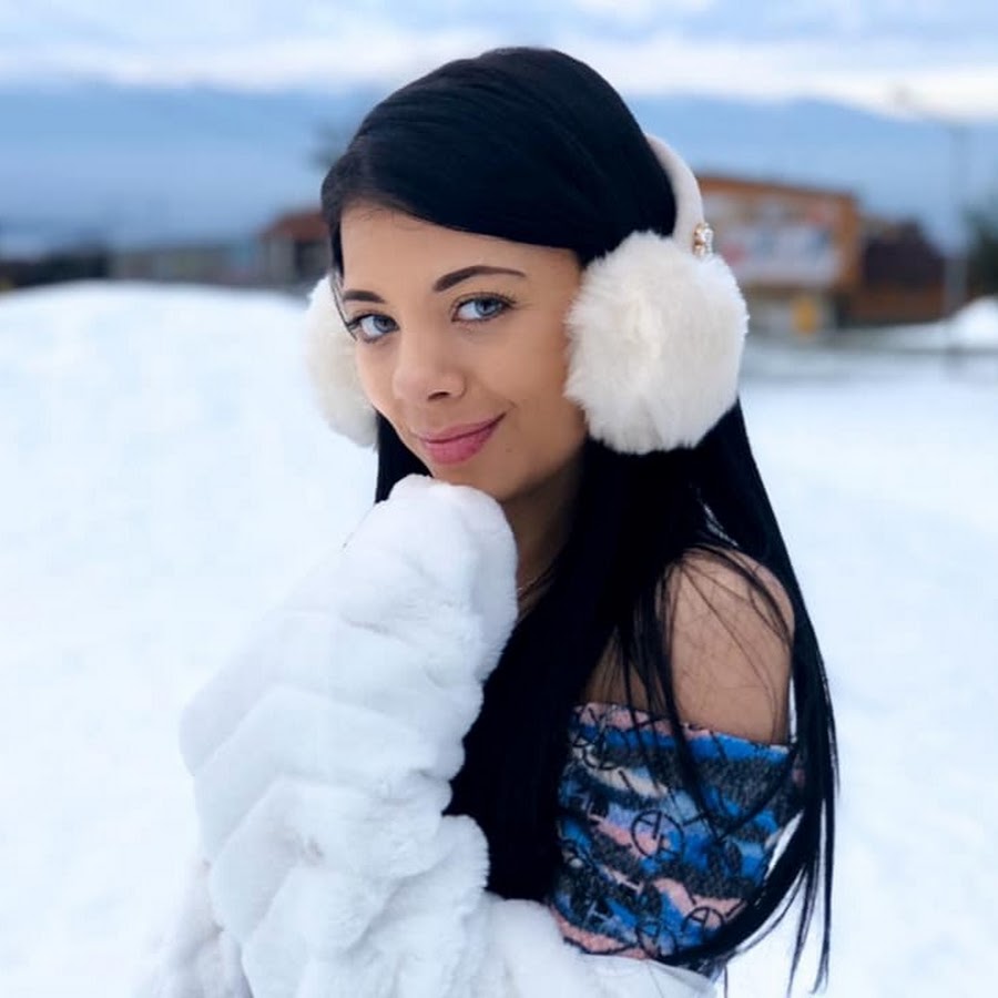 Zlatena Encheva Beauty YouTube channel avatar