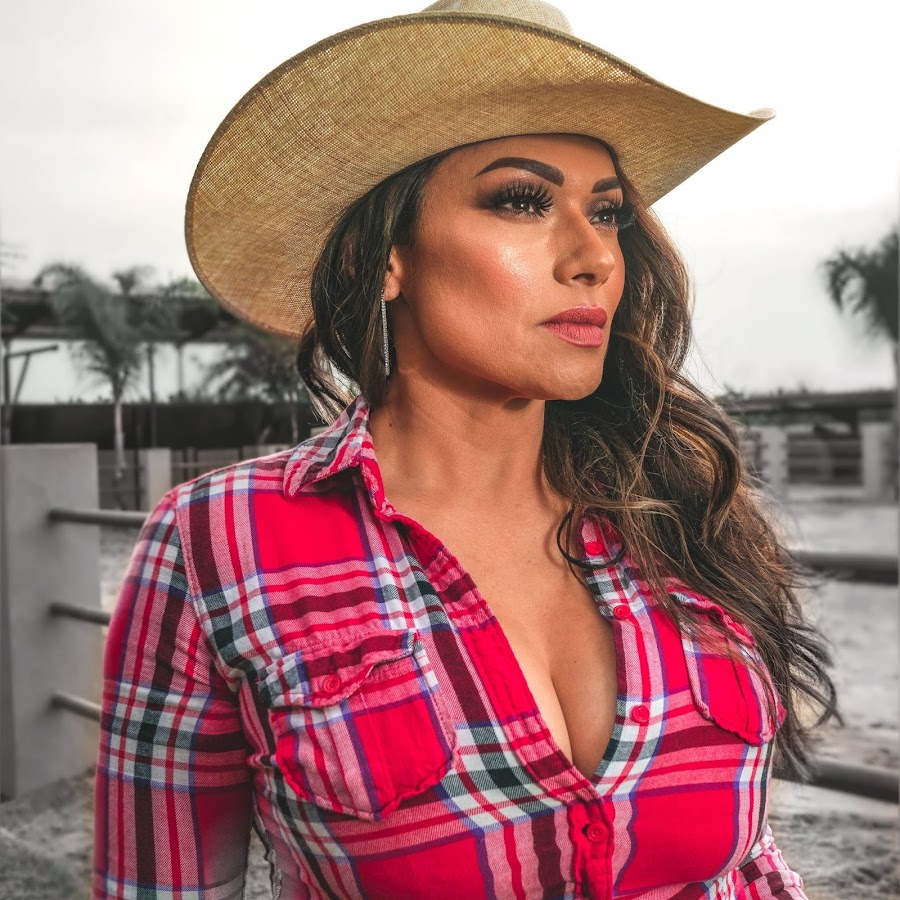 Alejandra Rojas YouTube channel avatar