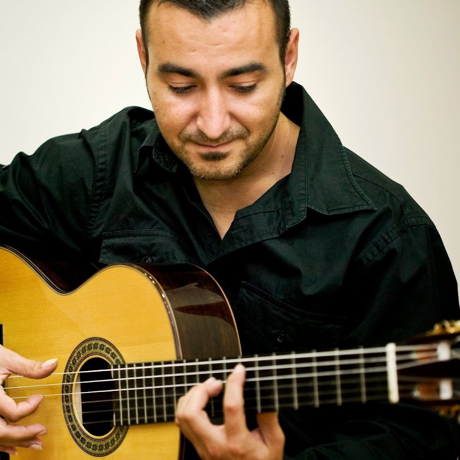 La guitarra de Pimo Awatar kanału YouTube