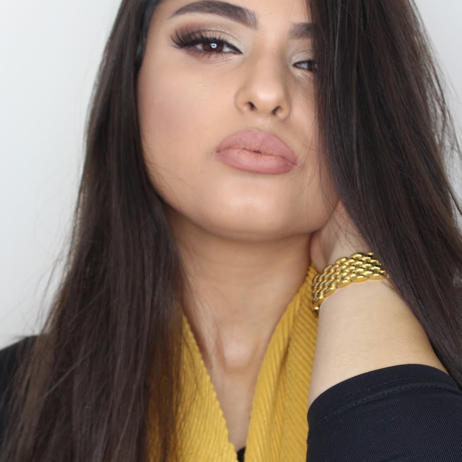 makeupbyayah237 YouTube channel avatar